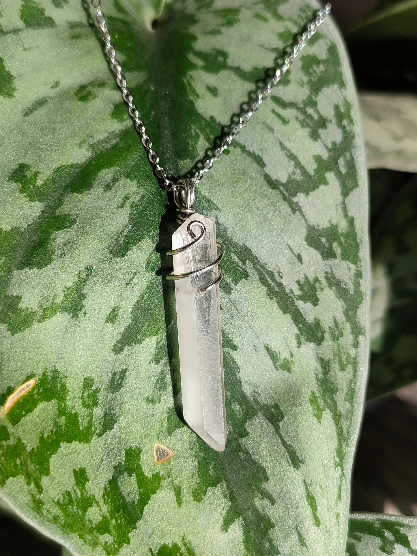 Hyaline Quartz tip pendant S silver